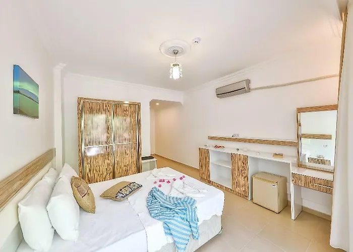 Anfora 3* Бозбурун