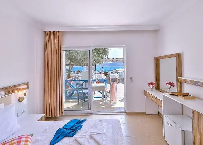 Anfora Отель Бозбурун